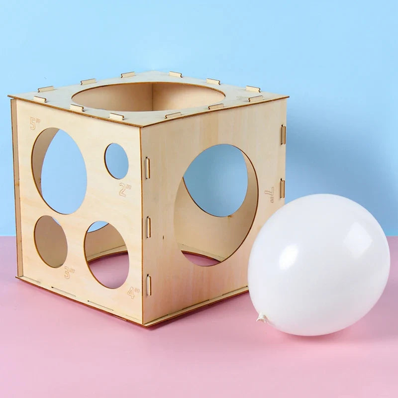 Cube mesure en bois pour ballons